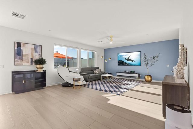 550 MEADOWOOD STREET, Fallbrook, CA 92028