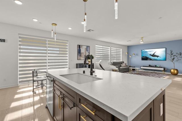 550 MEADOWOOD STREET, Fallbrook, CA 92028