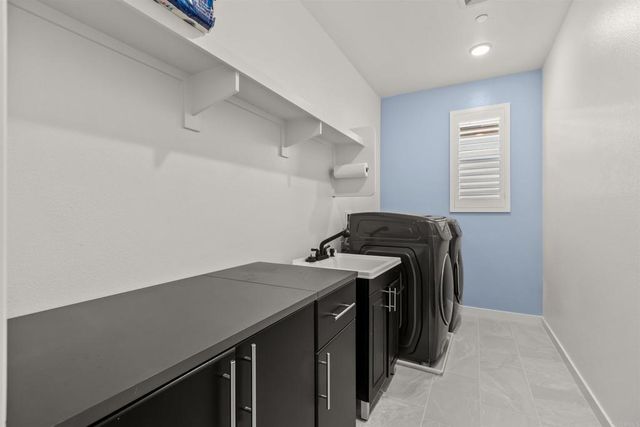 550 MEADOWOOD STREET, Fallbrook, CA 92028