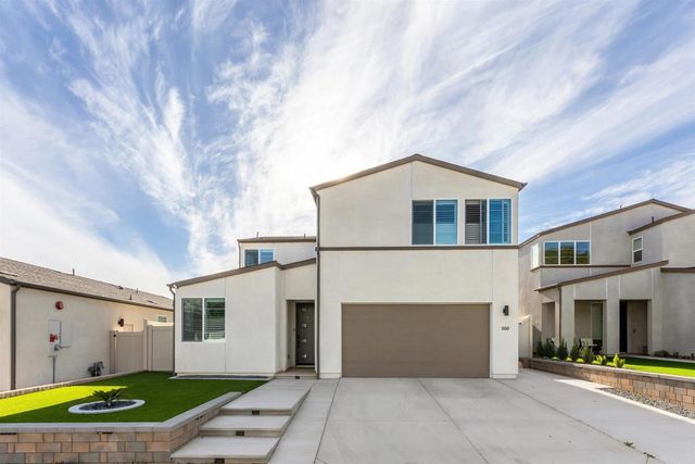 550 MEADOWOOD STREET, Fallbrook, CA 92028