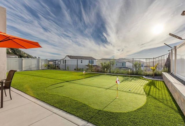 550 MEADOWOOD STREET, Fallbrook, CA 92028