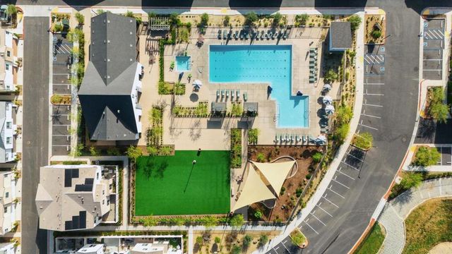 550 MEADOWOOD STREET, Fallbrook, CA 92028