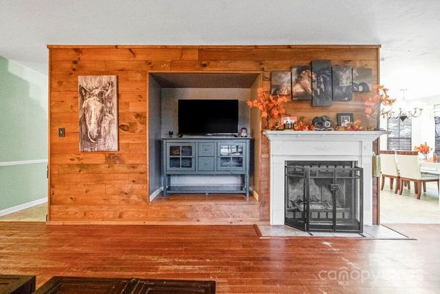 2815 Bustlehead Court, Charlotte, NC 28262