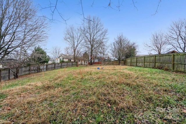 2815 Bustlehead Court, Charlotte, NC 28262