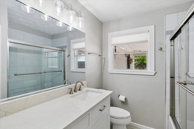 4708 Calmont Avenue, Fort Worth, TX 76107