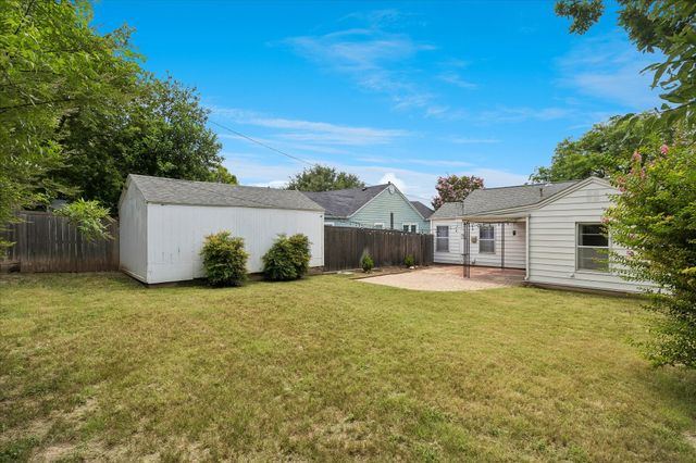 4708 Calmont Avenue, Fort Worth, TX 76107