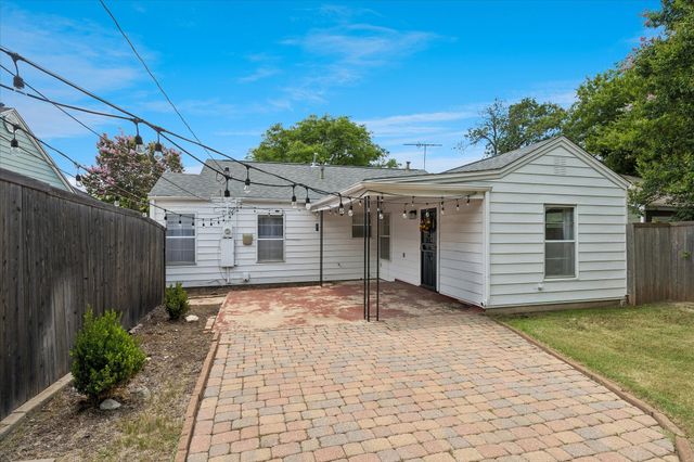 4708 Calmont Avenue, Fort Worth, TX 76107