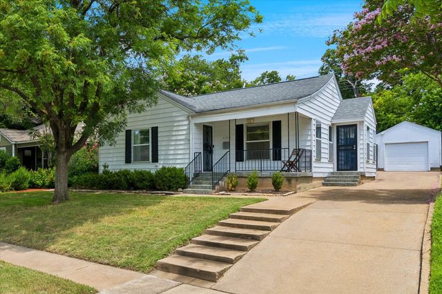 4708 Calmont Avenue, Fort Worth, TX 76107