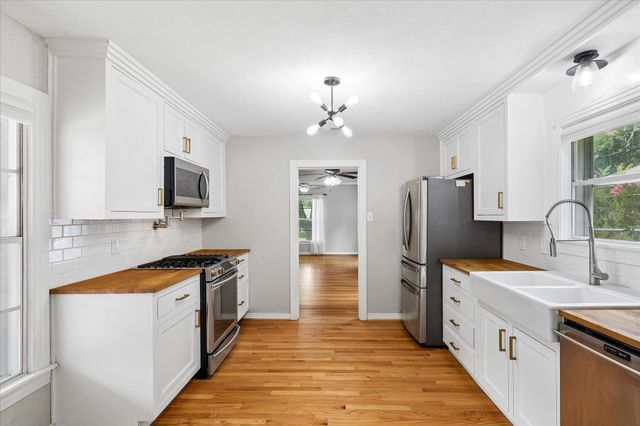 4708 Calmont Avenue, Fort Worth, TX 76107