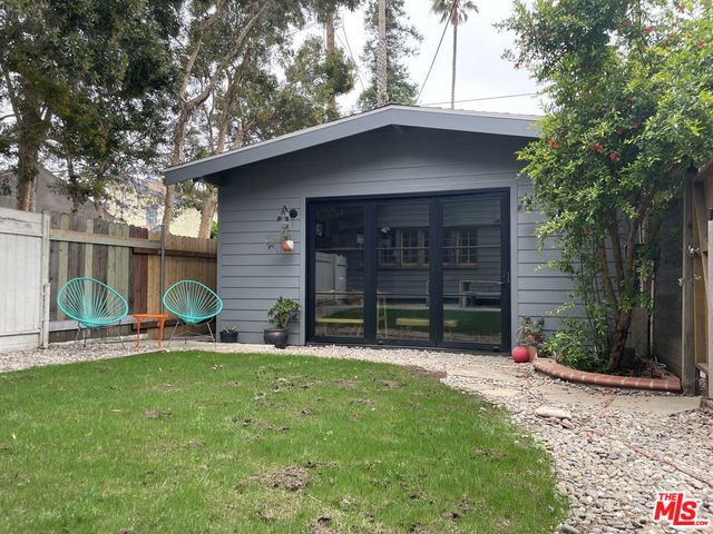2417 Walgrove Avenue, Los Angeles, CA 90066
