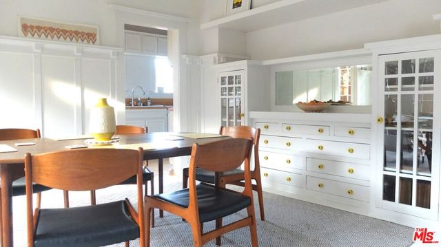 2417 Walgrove Avenue, Los Angeles, CA 90066