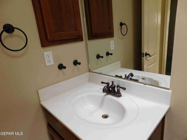 4529 Hugo Reyes Drive, El Paso, TX 79938