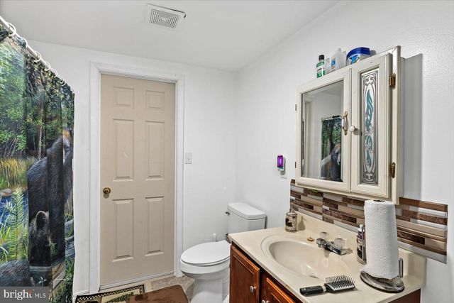 13367 PASSING, Bowling Green, VA 22427