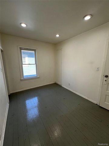 2272 Avon Street, Saginaw, MI 48602