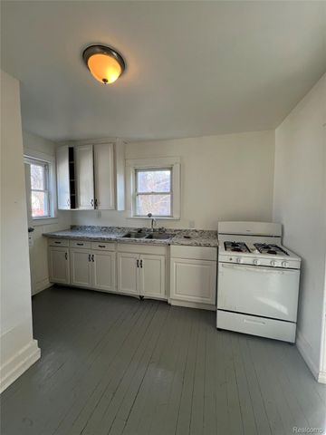 2272 Avon Street, Saginaw, MI 48602