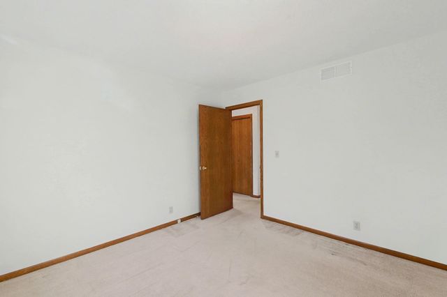 2313 N Amarado St, Wichita, KS 67205