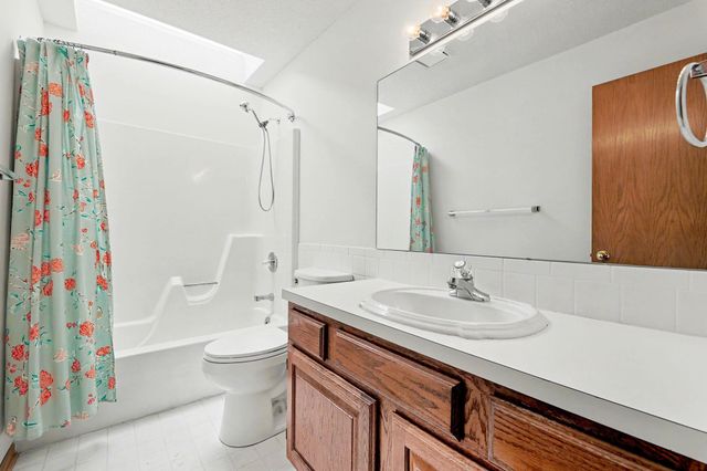 2313 N Amarado St, Wichita, KS 67205