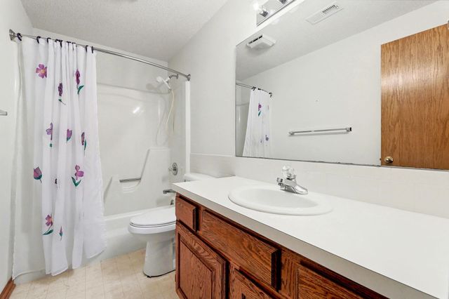 2313 N Amarado St, Wichita, KS 67205