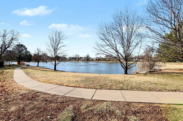 2313 N Amarado St, Wichita, KS 67205