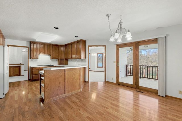 2313 N Amarado St, Wichita, KS 67205