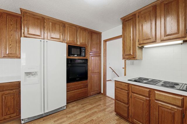 2313 N Amarado St, Wichita, KS 67205