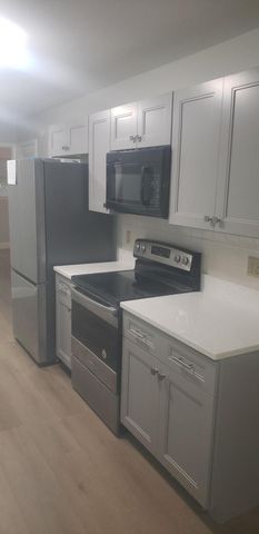 4442 W Golfers Circle W, Palm Beach Gardens, FL 33410