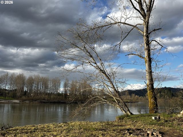 130 HORSESHOE BEND, Kelso, WA 98626