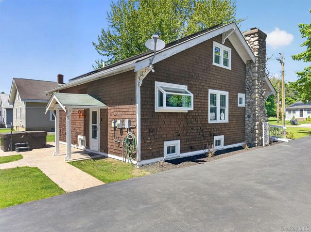 4 Mt Hope Avenue, Otisville, NY 10963