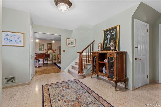 3 Penny Lane, Scarsdale, NY 10583