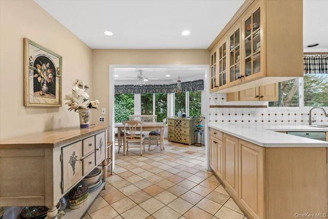 3 Penny Lane, Scarsdale, NY 10583