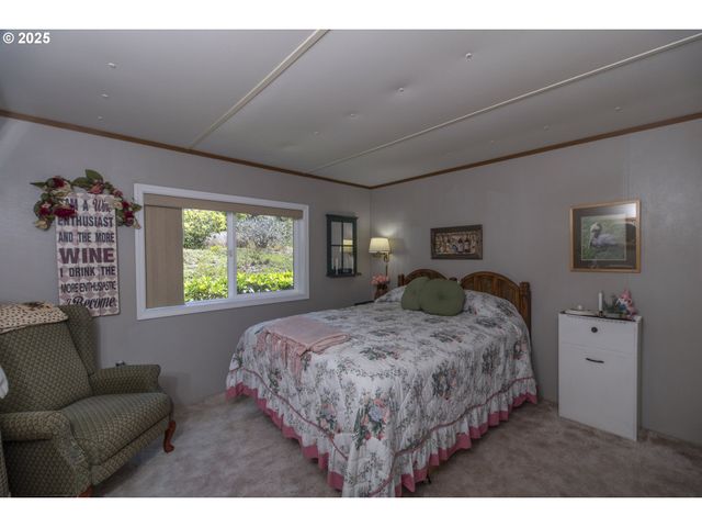 420 LEELO Ct, Florence, OR 97439