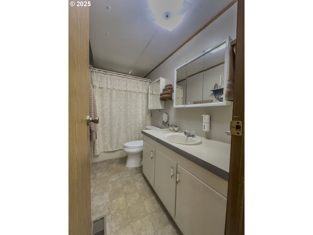 420 LEELO Ct, Florence, OR 97439