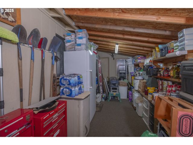 420 LEELO Ct, Florence, OR 97439