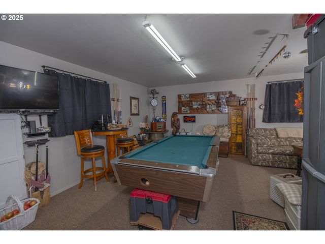 420 LEELO Ct, Florence, OR 97439