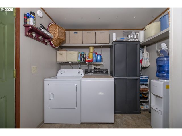 420 LEELO Ct, Florence, OR 97439