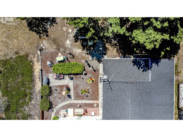 420 LEELO Ct, Florence, OR 97439