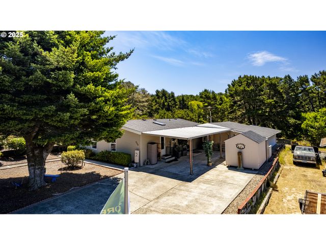 420 LEELO Ct, Florence, OR 97439