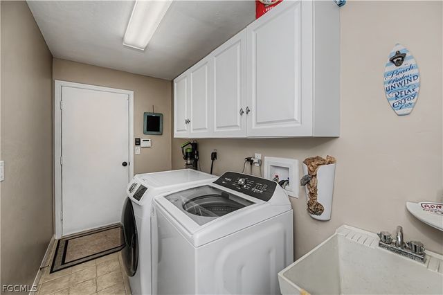 4521 SW 2nd AVE, Cape Coral, FL 33914