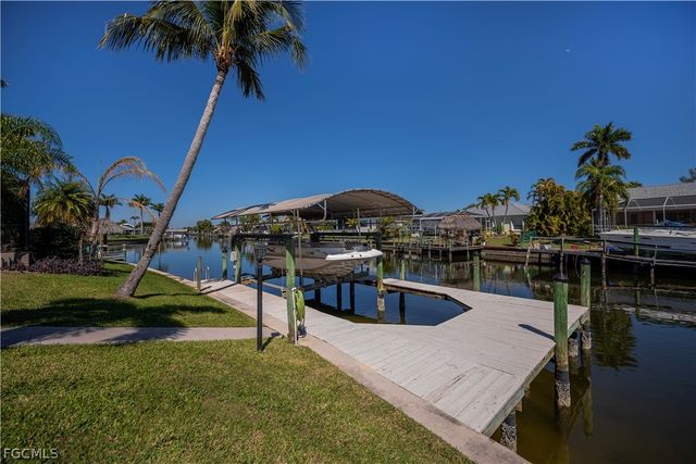 4521 SW 2nd AVE, Cape Coral, FL 33914