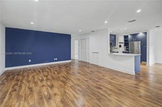 6815 Edgewater Dr 201, Coral Gables, FL 33133