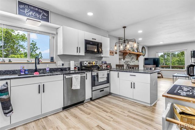 6049 Betty Lane, French Village, MO 63036