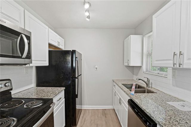 5575 Oglesby Road, Atlanta, GA 30349