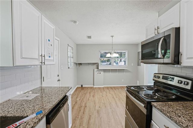 5575 Oglesby Road, Atlanta, GA 30349