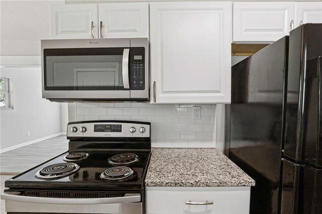 5575 Oglesby Road, Atlanta, GA 30349