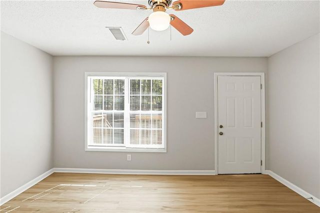 5575 Oglesby Road, Atlanta, GA 30349