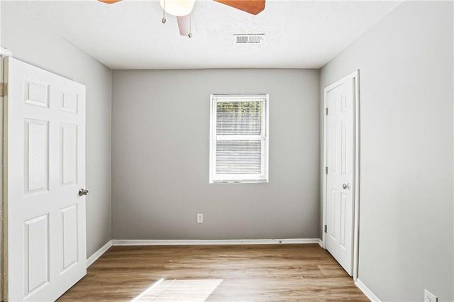 5575 Oglesby Road, Atlanta, GA 30349