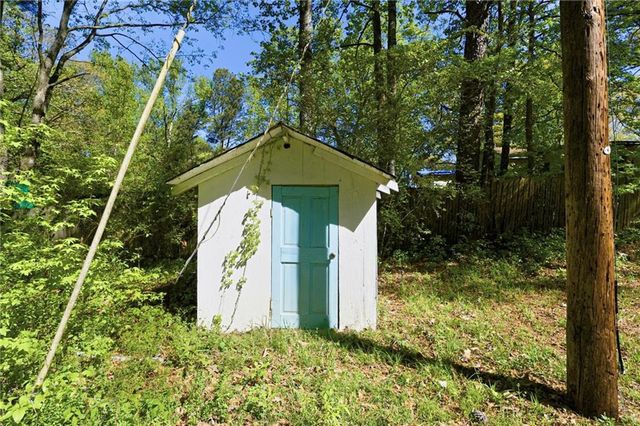 5575 Oglesby Road, Atlanta, GA 30349