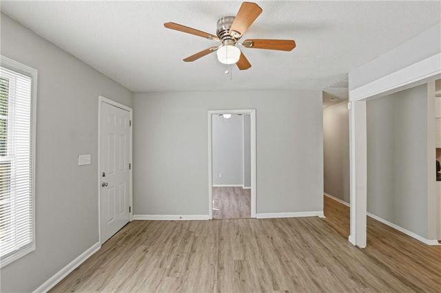 5575 Oglesby Road, Atlanta, GA 30349