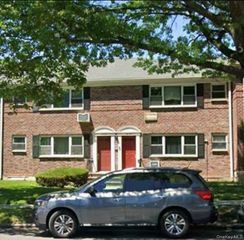 69-38 Kissena Blvd Kissena Blvd 135B, Kew Garden Hills, NY 11367