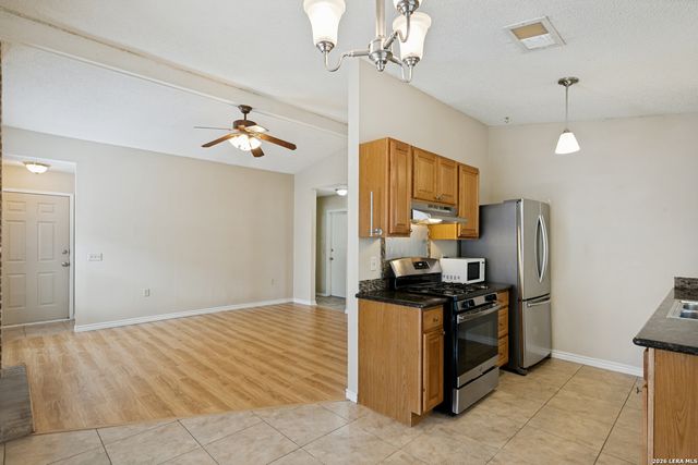 9848 Meadow Way, Converse, TX 78109